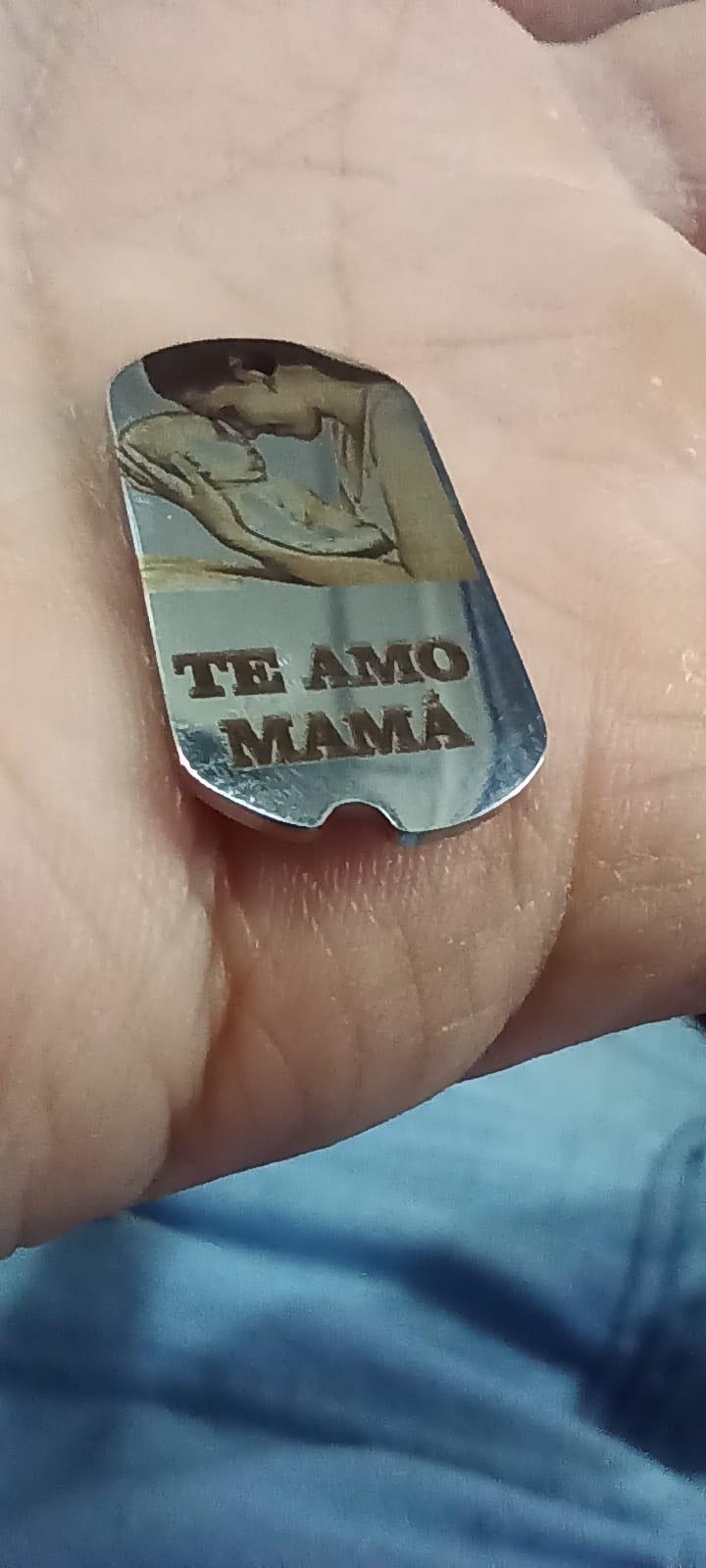 GRABADO EN DIJE DIA DE LAS MADRES