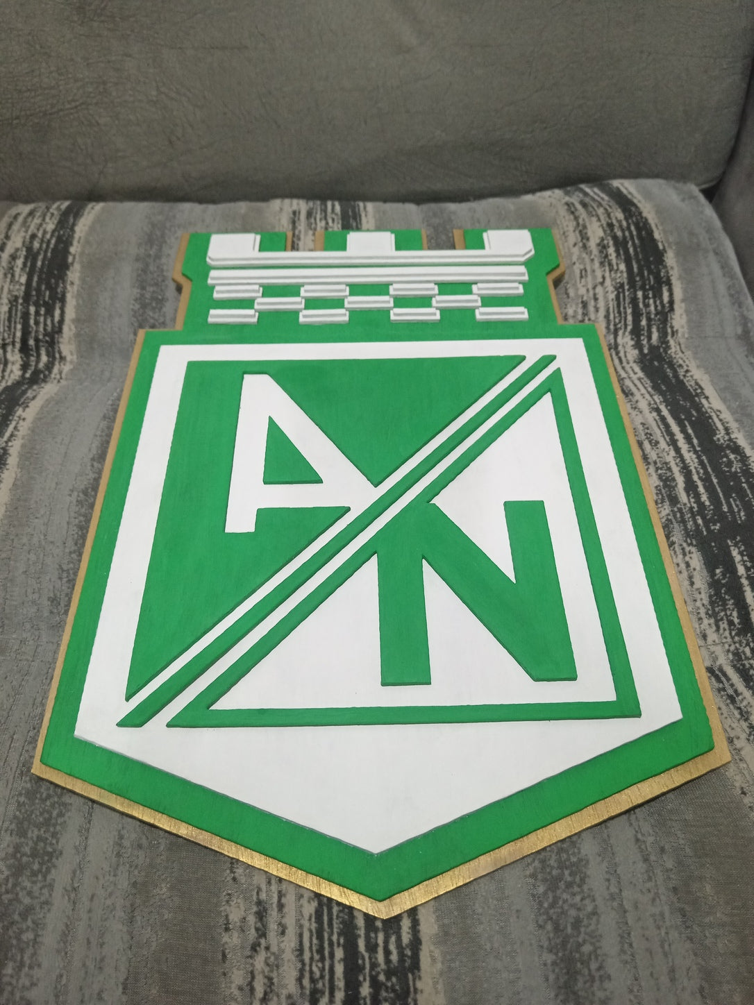 VECTOR DEL ESCUDO EN CAPAS DE ATLÉTICO NACIONAL - CORTE LÁSER - SVG - AI- DXF - LIGHTBURN