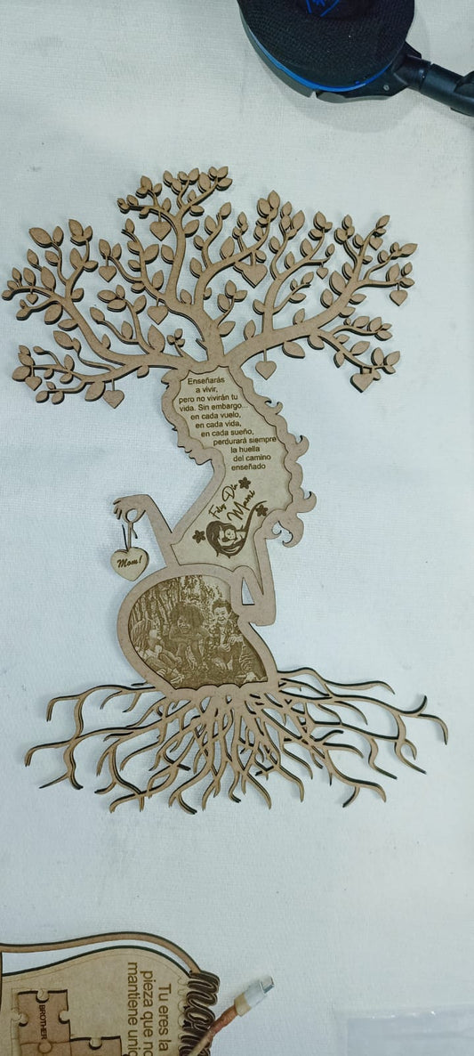 VECTOR DIA DE LAS MADRES DISEÑO ARBOL