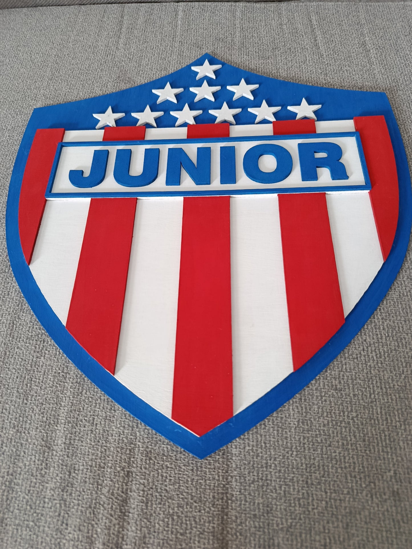 VECTOR EN CAPAS DEL ESCUDO DEL JUNIOR DE BARRANQUILLA FC - CORTE LÁSER - SVG - AI - DXF - LIGHTBURN