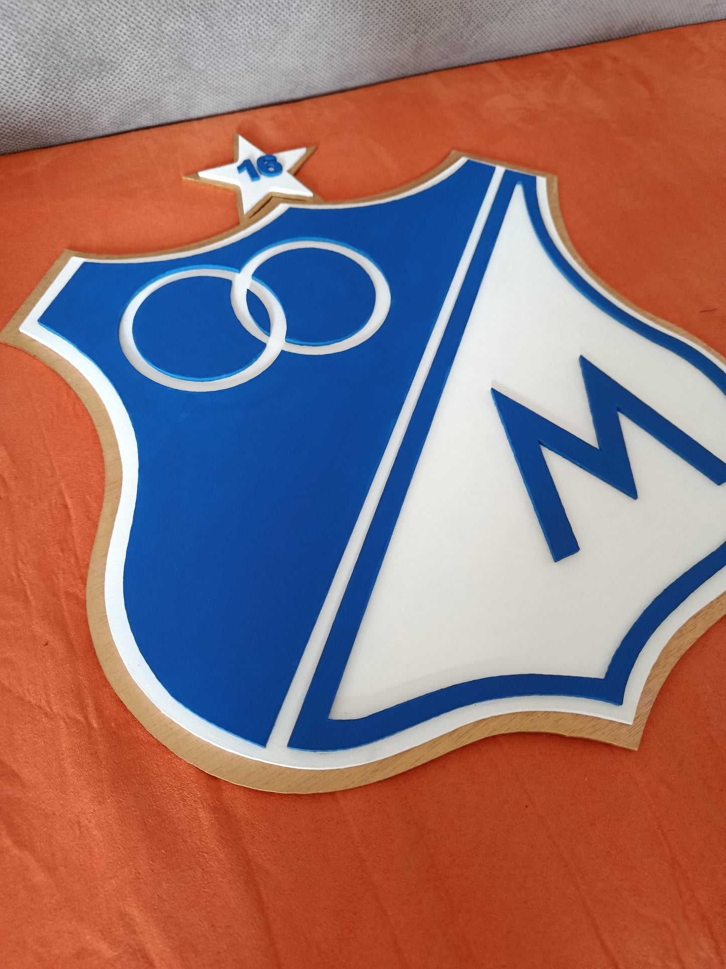 VECTOR EN CAPAS DEL ESCUDO DE MILLONARIOS FC - CORTE LÁSER - SVG - AI - DXF - LIGHTBURN