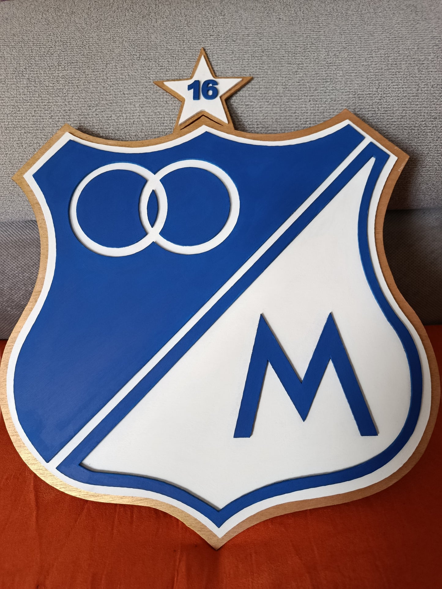VECTOR EN CAPAS DEL ESCUDO DE MILLONARIOS FC - CORTE LÁSER - SVG - AI - DXF - LIGHTBURN